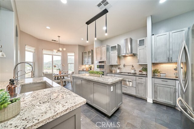Building Photo - 30480 Sparkle Dr