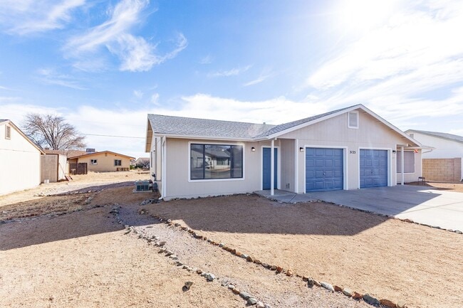 Building Photo - 3123 N Truwood Dr