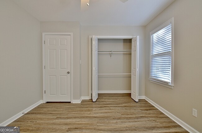 Building Photo - 338 Summer Pl