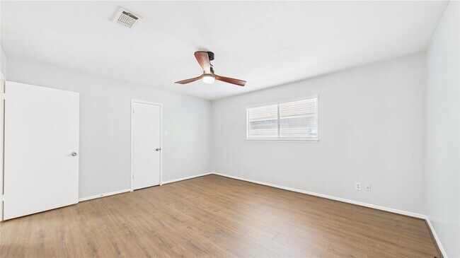 Building Photo - 1107 Verret Ln