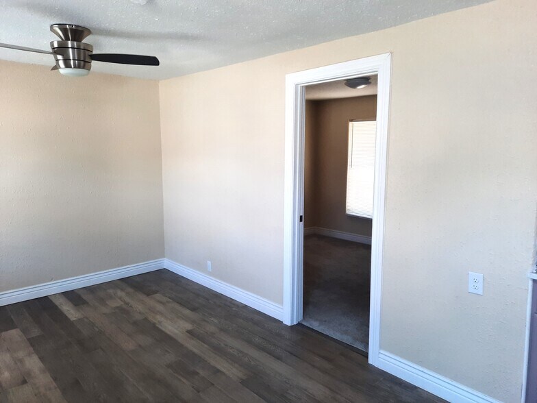 entrance to bedroom - 511 Wolf St