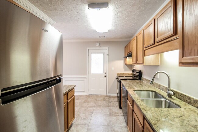 Building Photo - 105 Cypress Dr