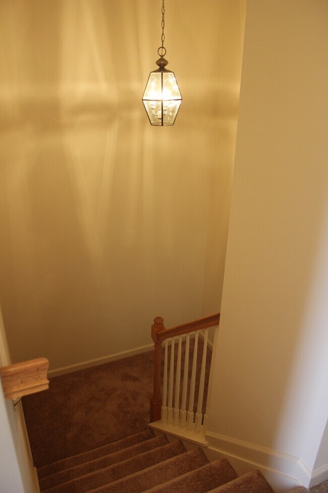 Building Photo - 2 Master Suite Townhome for Rent