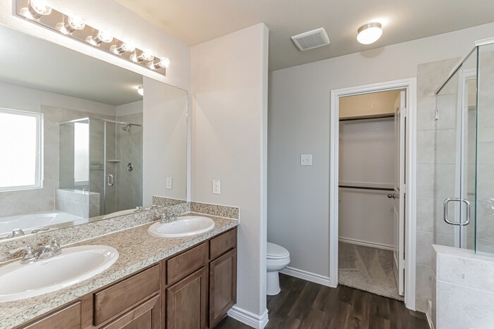 Building Photo - 1415 Kinglet Dr