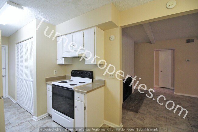 Building Photo - 1682 Horseshoe Dr. Unit B, Columbia S.C. 2...