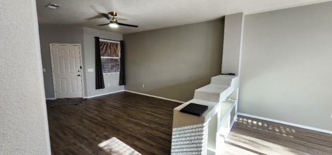 Building Photo - 6432 Los Pueblos Pl NW