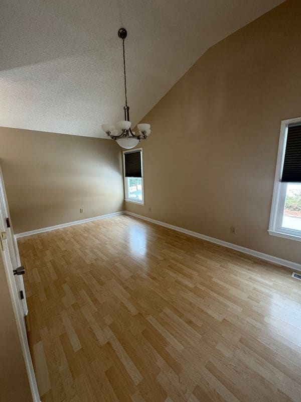 Building Photo - 4 Stonehouse Ct