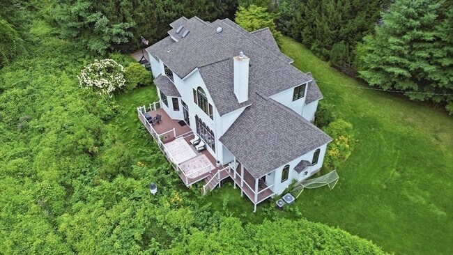 Building Photo - 133 Salem St