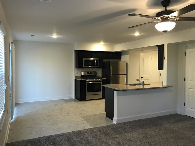 Building Photo - 19521 Mulberry Ln