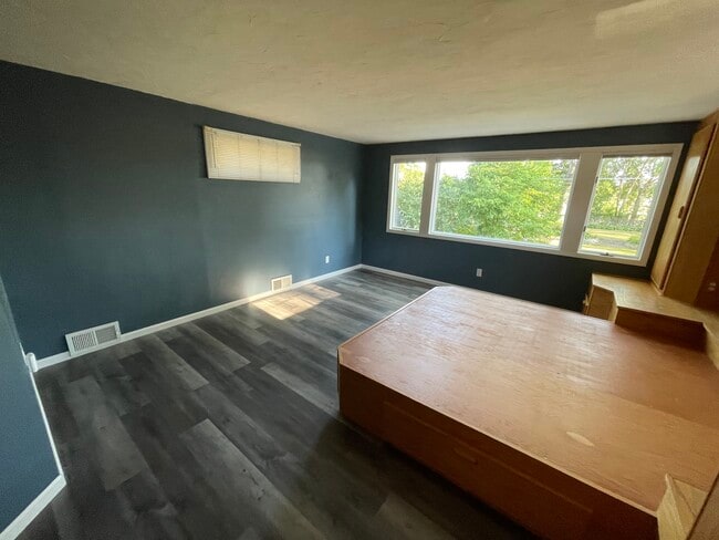 Building Photo - 2318 Storm St