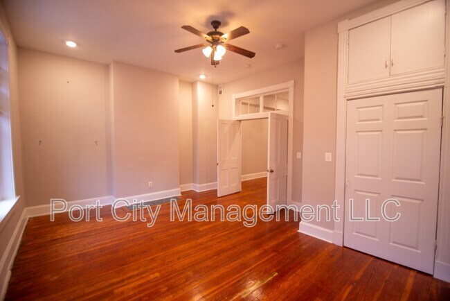 Building Photo - 2121 St Paul St