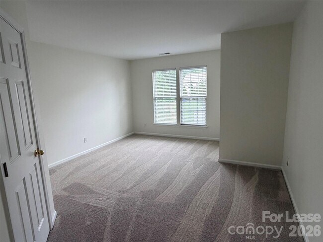 Building Photo - 123 Kase Ct