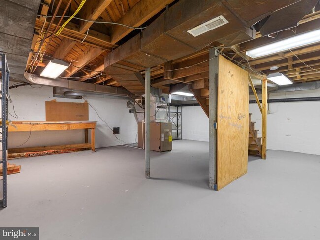 Building Photo - 603 Martin Ave