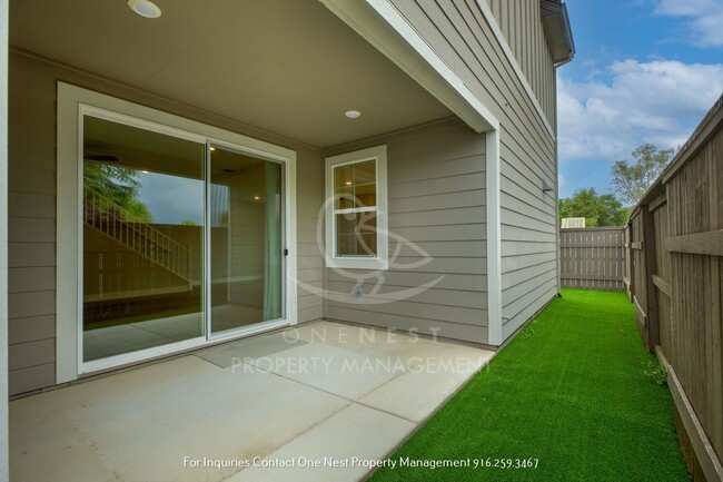 Building Photo - Luxury Living in Prime Granite Bay Location!