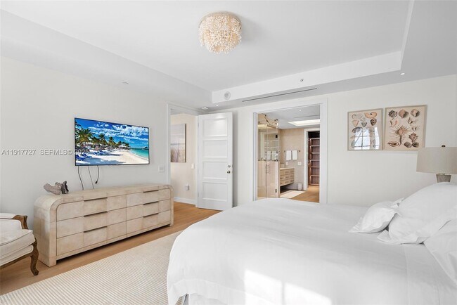 Building Photo - 7916 Fisher Island Dr