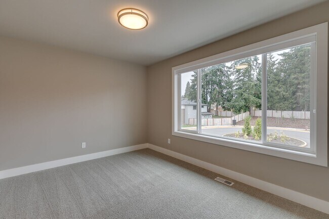 Building Photo - 10284 133rd Ct NE
