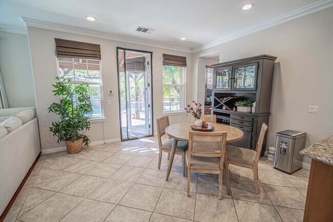 Building Photo - Spectacular 5-Bedroom Home with Private Po...