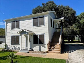 Building Photo - 1016 S Booth Ln