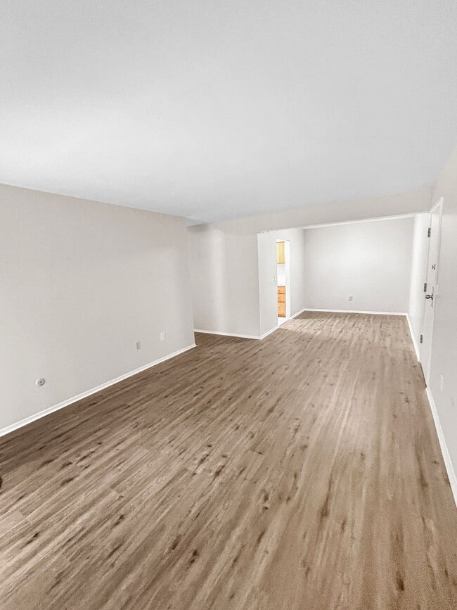 Building Photo - One Bedroom Condo in Moon Township!!