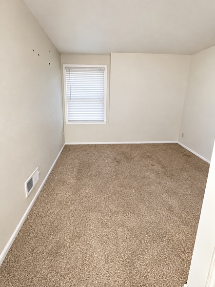 Building Photo - 8842 N 95th St