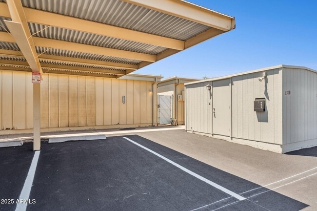 Building Photo - 8320 E Chaparral Rd