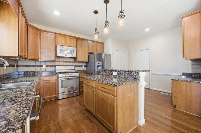 Building Photo - Quailshire Estates 4 Bed, 2.5 Bath Home in Chesapeake, VA