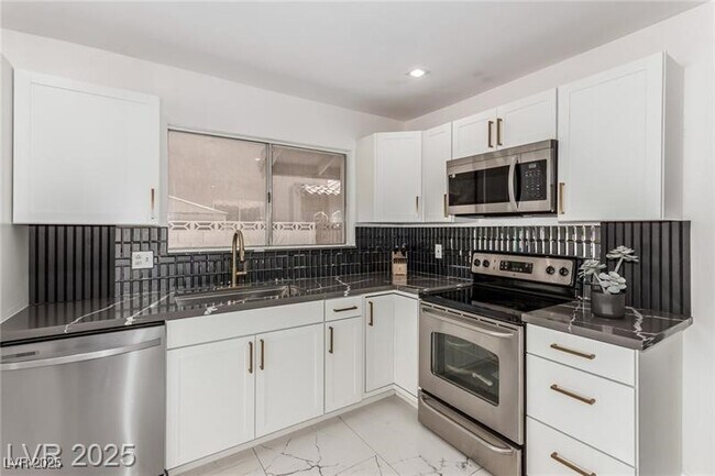 Building Photo - 3826 S Edmond St