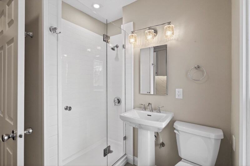 Building Photo - 2633 Colfax Ave South