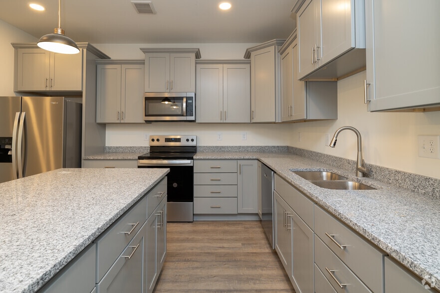 3BR, 2.5BA - 1,768SF - Kitchen - Fields of Aberdeen