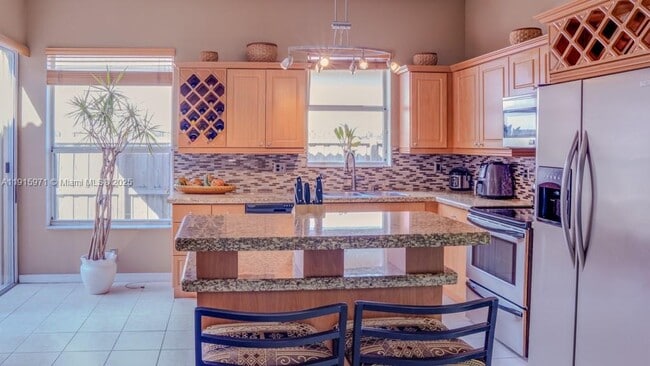 Building Photo - 1701 SE 17th Ave