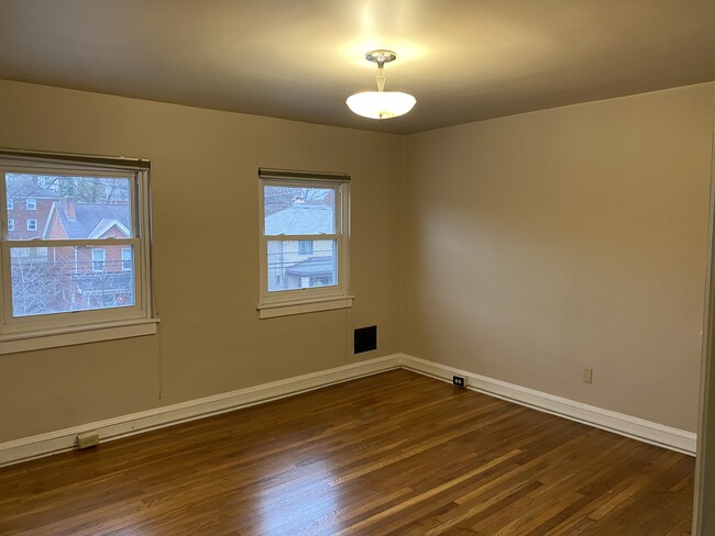 Master Bedroom - 209 Castle Shannon Blvd