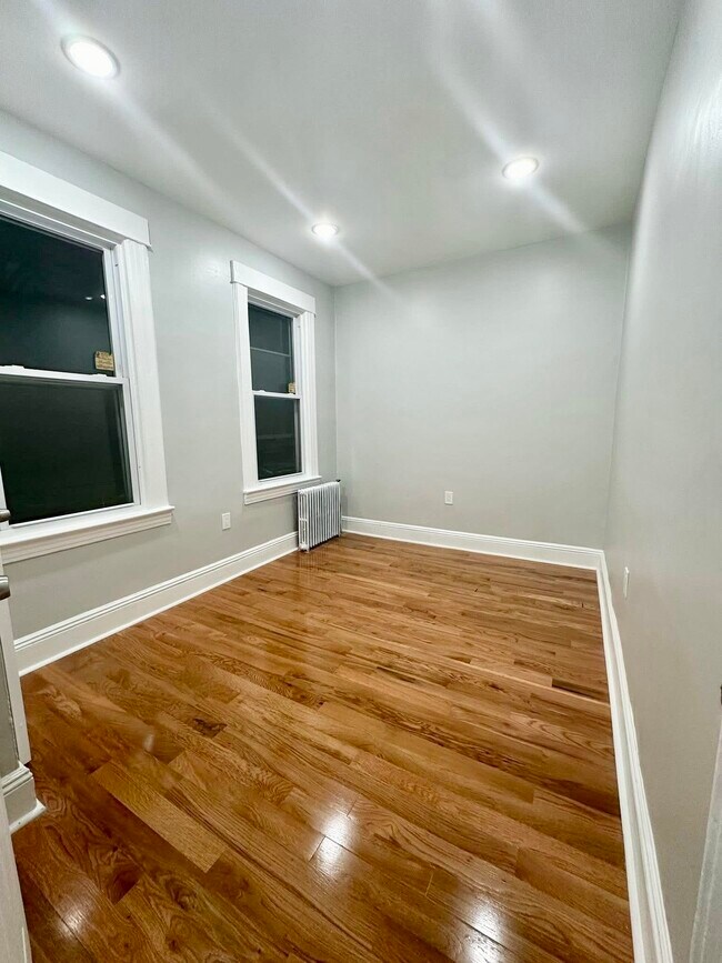 Building Photo - 469 Avenue A