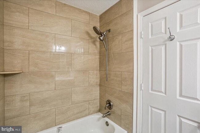 Building Photo - 12901 Churchill Ridge Cir