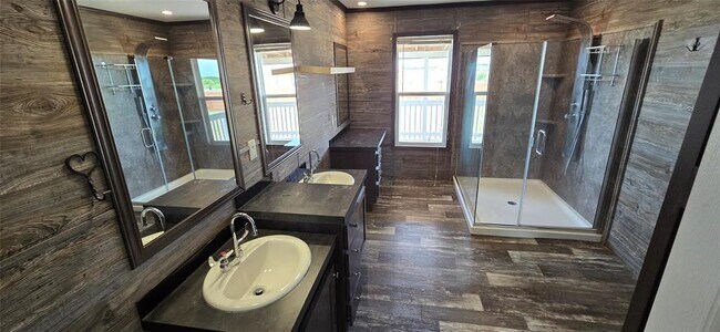Building Photo - 148 Sunview Dr