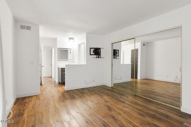 Building Photo - 1129 Glenbridge Cir