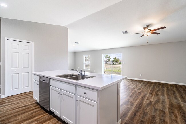 Building Photo - $500 OFF 1st Month's Rent! NEW constructio...