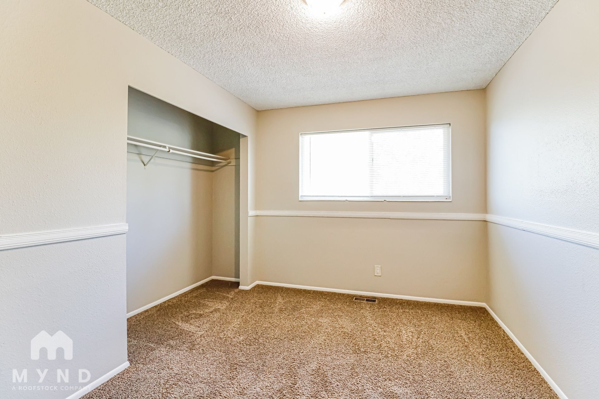 Building Photo - 9548 S 1210 E