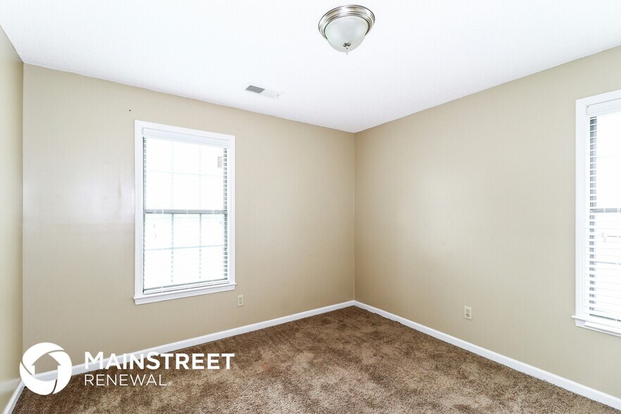 Building Photo - 6608 Lake Valley Dr