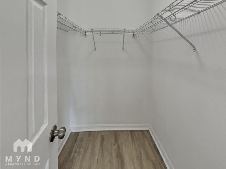 Building Photo - 3240 Grand Pines Dr