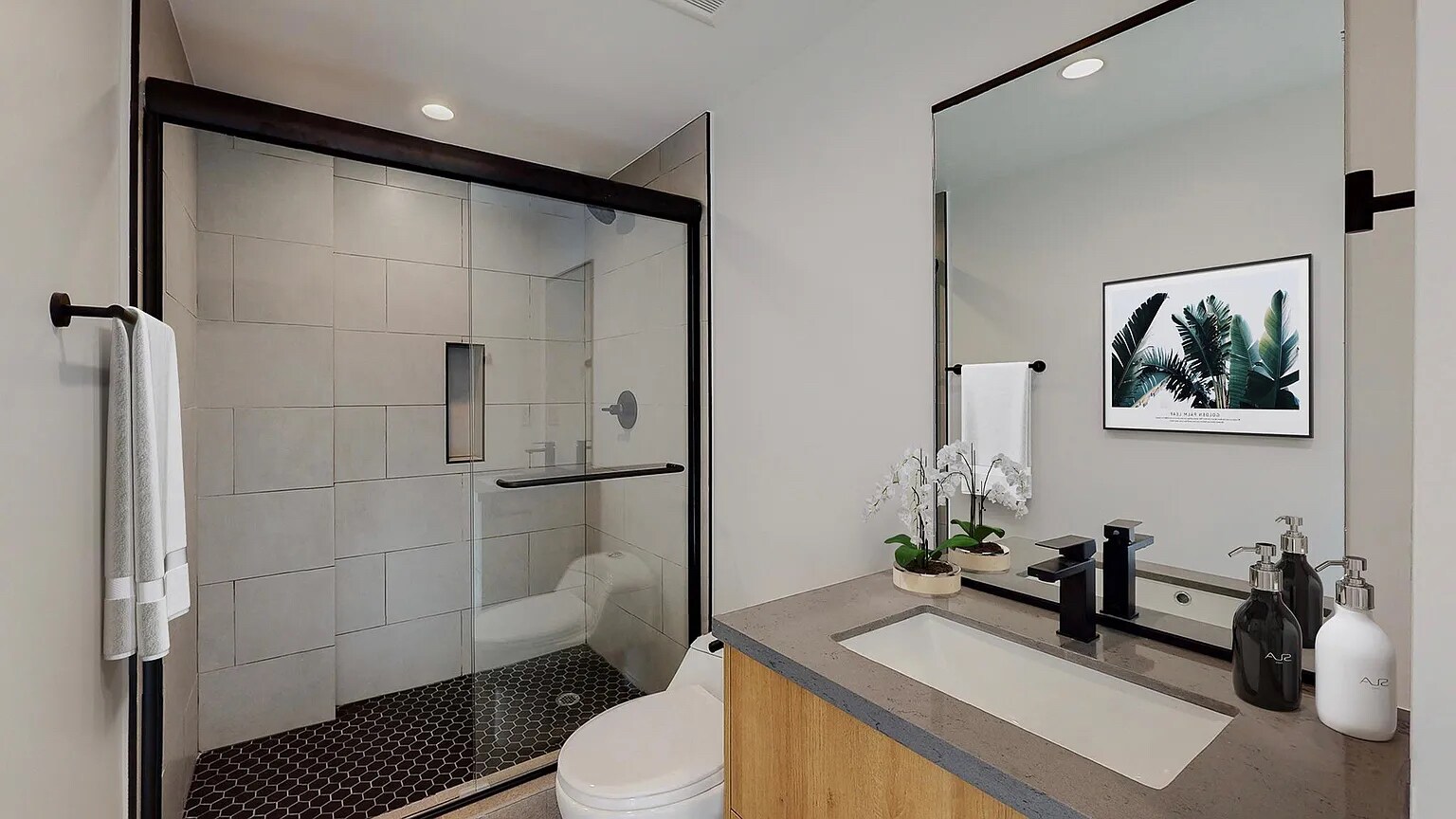 Building Photo - 3820 1/2 Montclair St