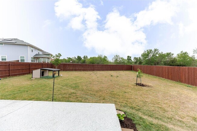 Building Photo - 303 Schuylerville Dr