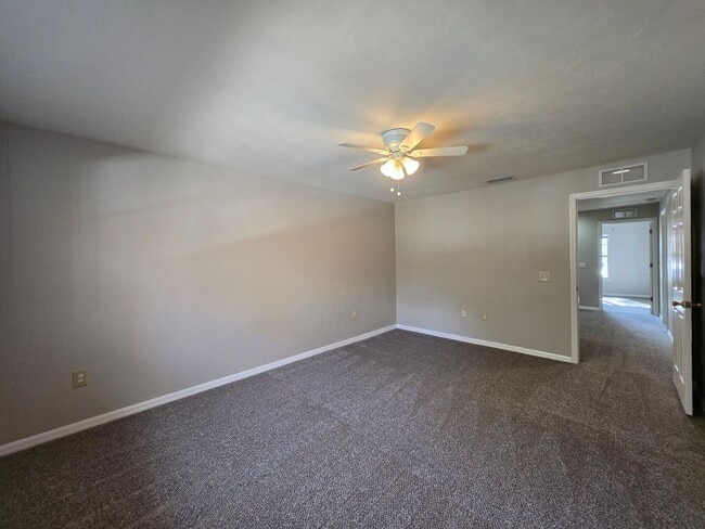 Building Photo - 1571 NW 29th Rd