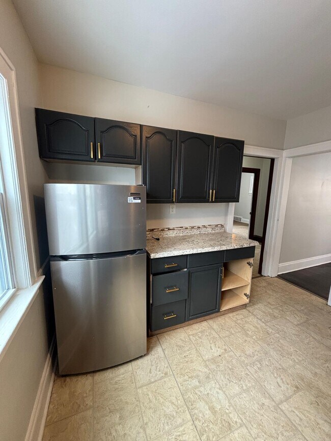 Building Photo - 15612 Cloverside Ave