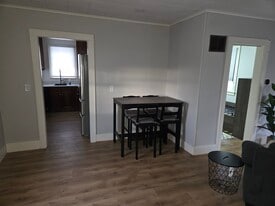 Building Photo - 731 Grant St