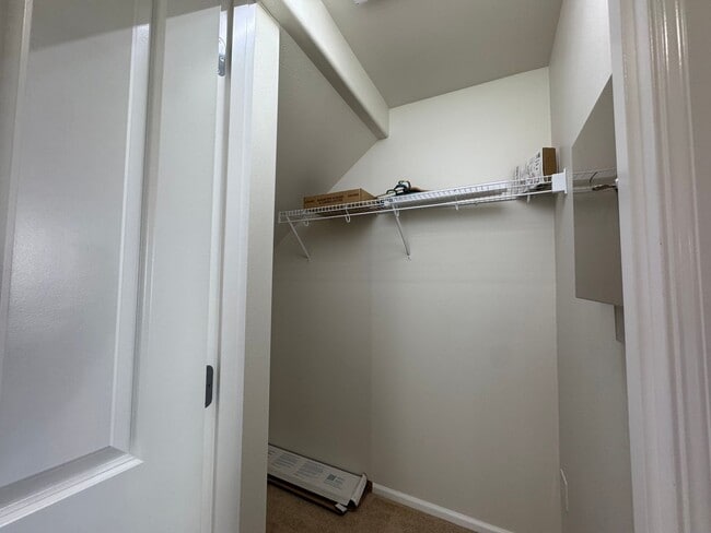 Building Photo - 2 Bed, 3 Bath in Cordata Neighborhood