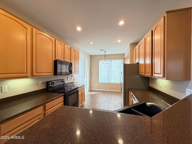 Primary Photo - 4805 E Wagoner Rd