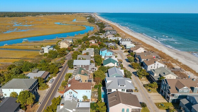 Building Photo - 601 Hazard St