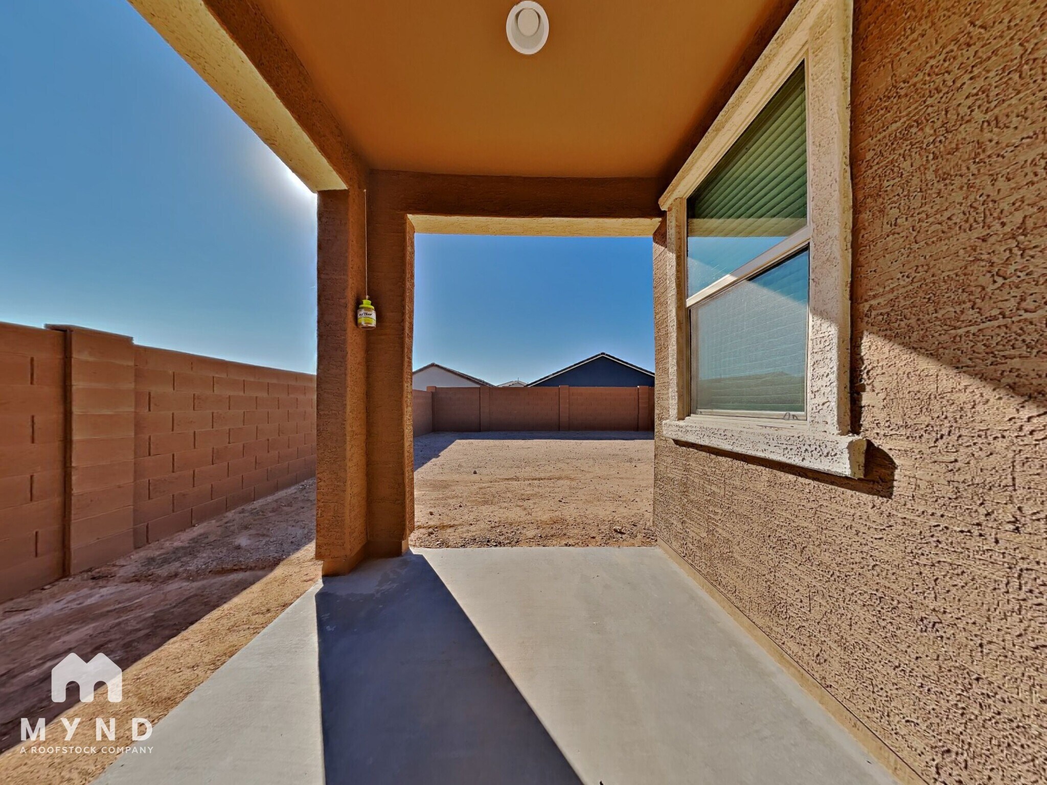 Building Photo - 19353 W Elm St