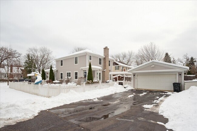 Building Photo - 420 Evanston Ave