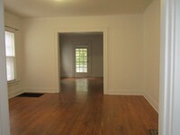 Building Photo - 744 Allen St